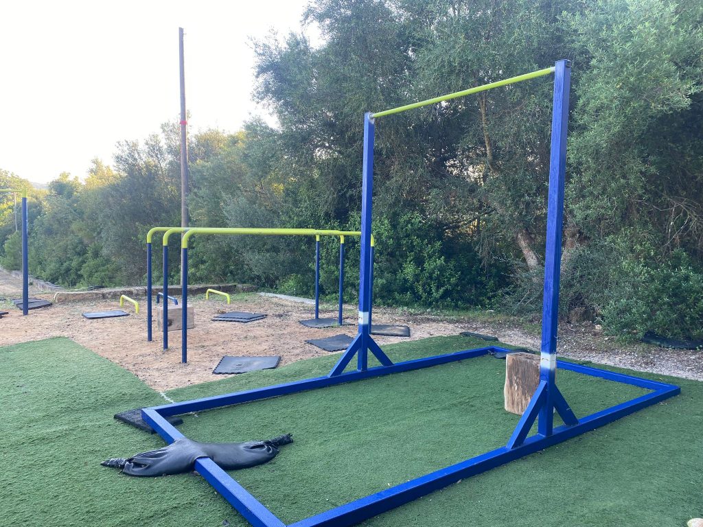 10f03d59-125e-40aa-b587-50b8ee030203